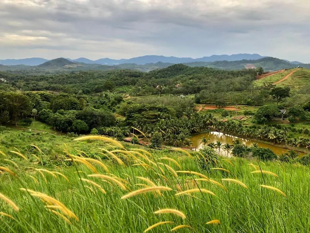 Orchard Nature Safari Camp Resort Melaka 럭셔리텐트